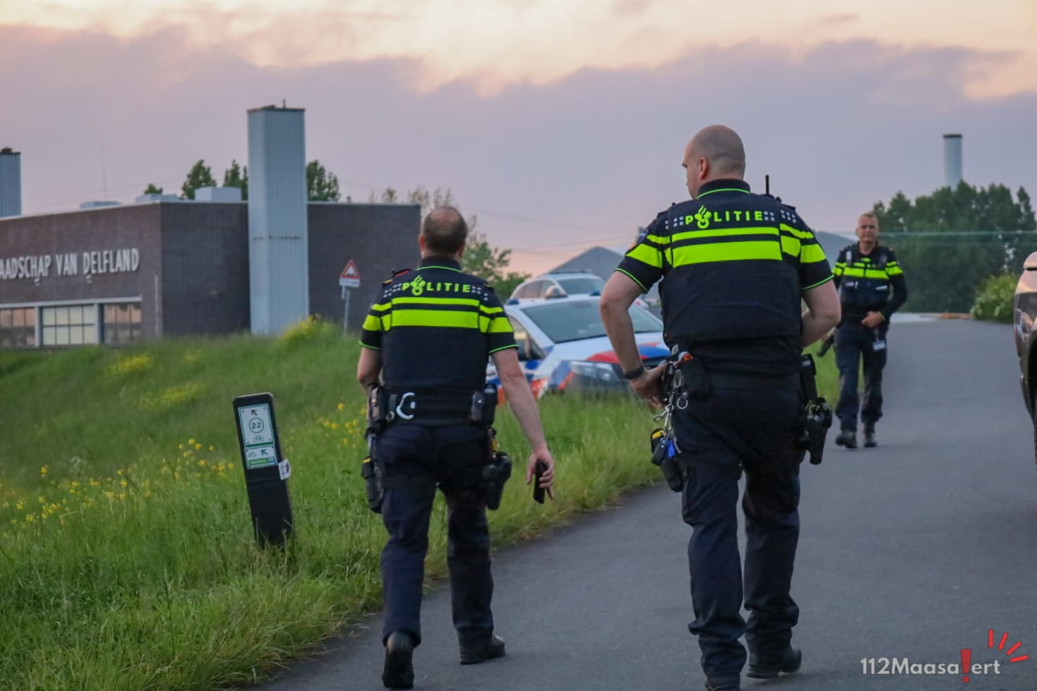 auto-over-de-kop-langs-maeslantkeringweg-in-hoek-v-4.jpeg